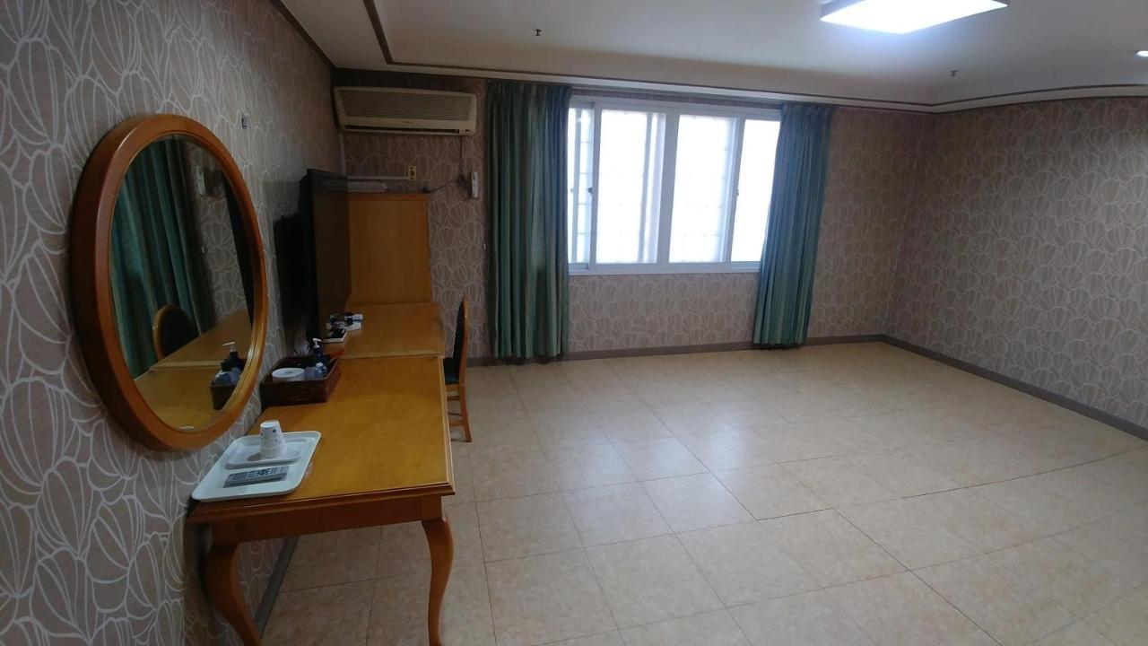 Fourseason Youth Hostel Gyeongju Exteriör bild